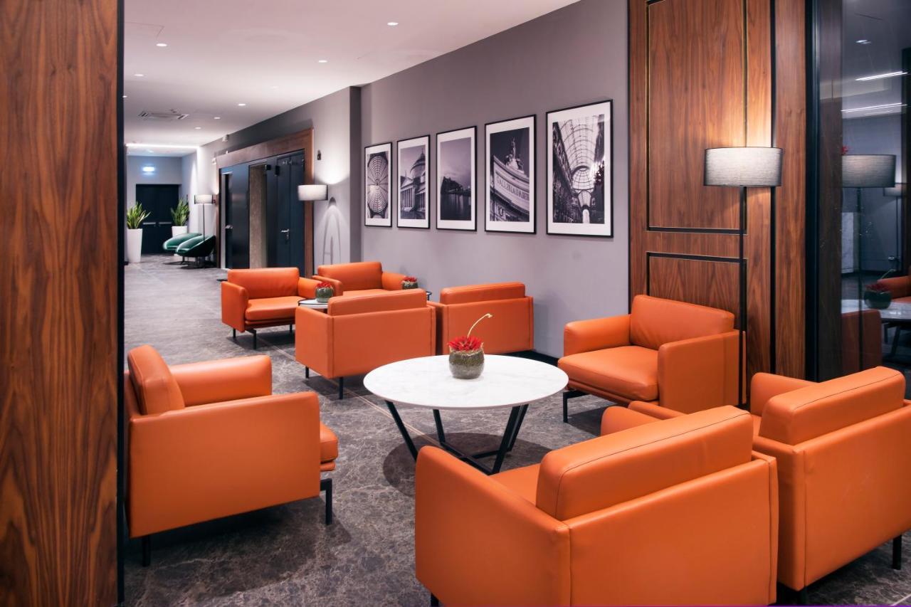 Radisson Hotel Nola Naples エクステリア 写真